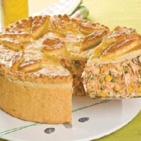 TORTA DE FRANGO (PEDAÇO)