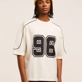 Camiseta Boxy em Algodão com Estampa Localizada Branco