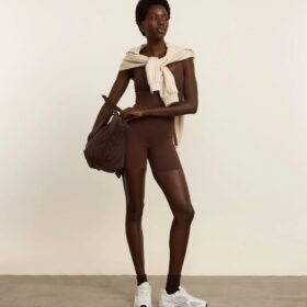 Macaquinho Esportivo em Poliamida com Alça Larga Marrom