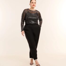 Calça Cenoura Alfaiatada com Cintura Alta Curve & Plus Size Preto